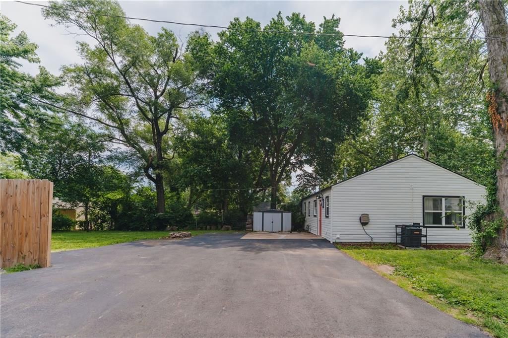 5034 Ottawa Street — photo 19