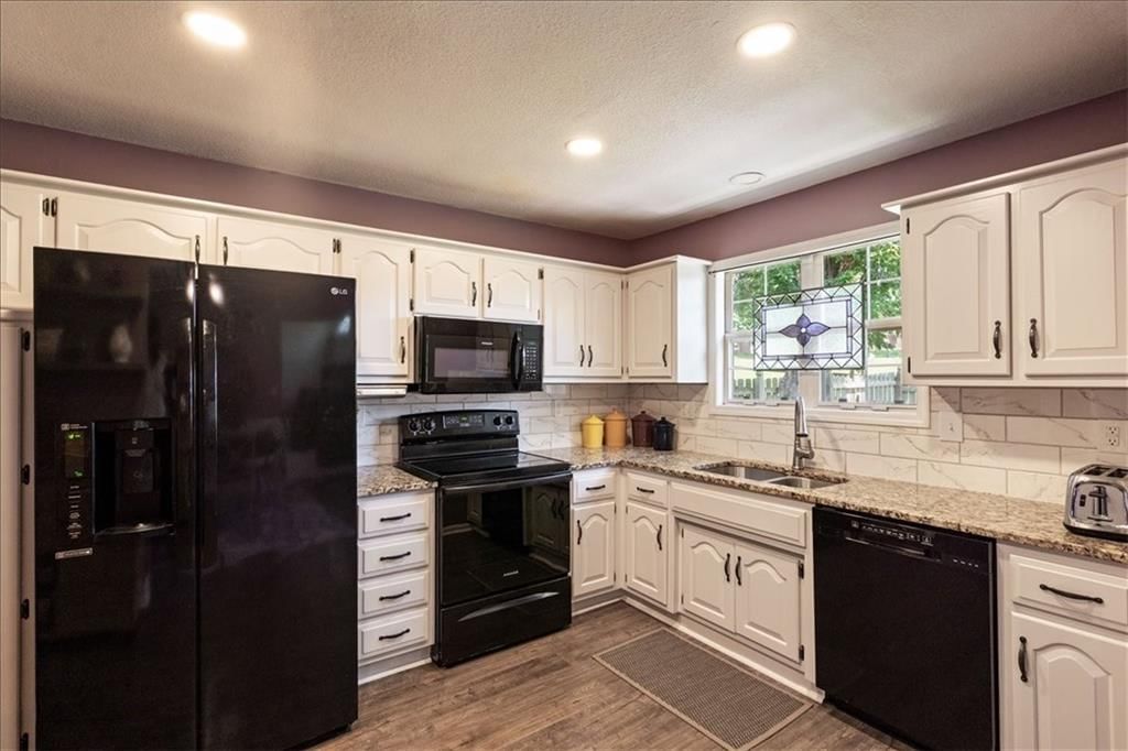 724 NE Hunters Ridge N/A — photo 11