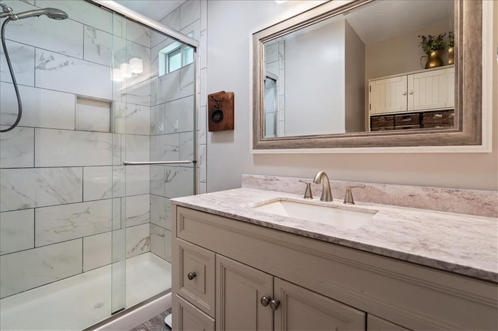 724 NE Hunters Ridge N/A — photo 20