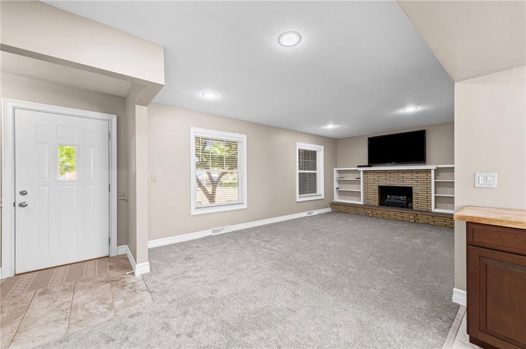 2319 Fayette Street — photo 8