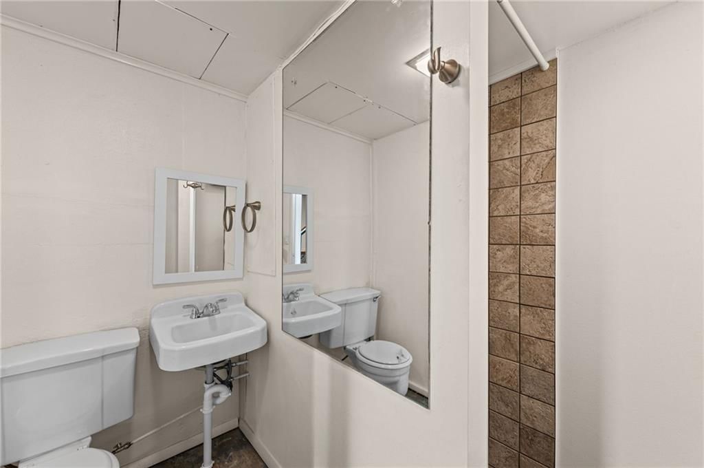 2319 Fayette Street — photo 34