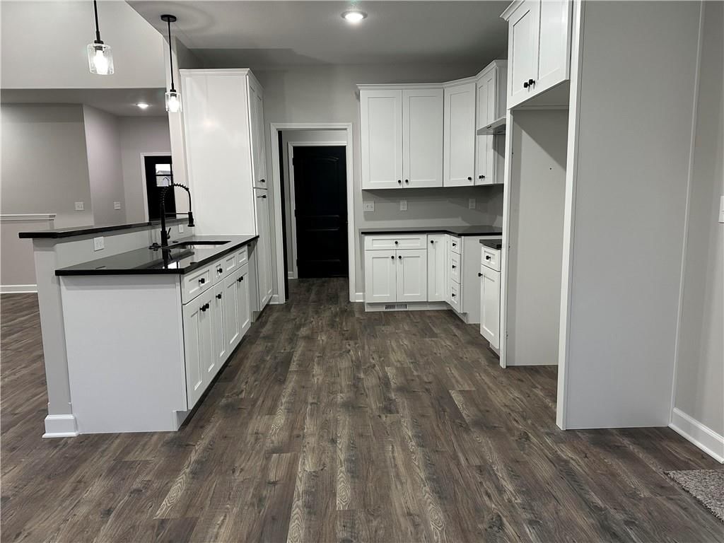 1613 S Ash Court — photo 4