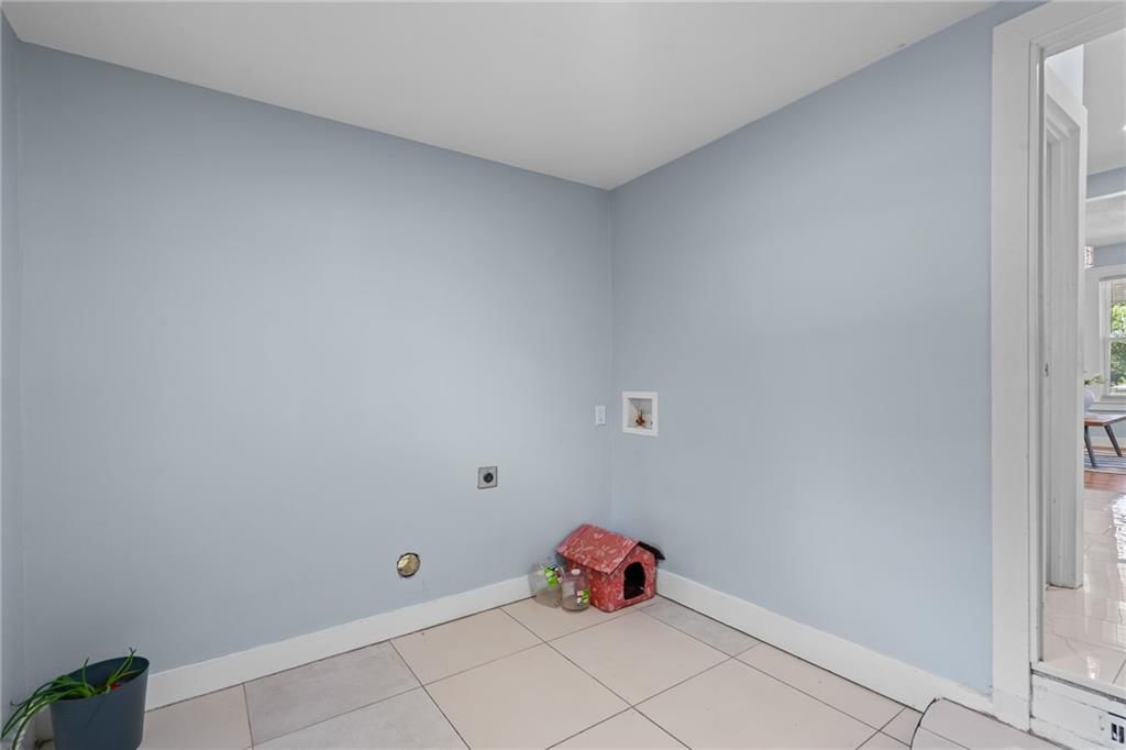 1219 S Glenwood Street — photo 10