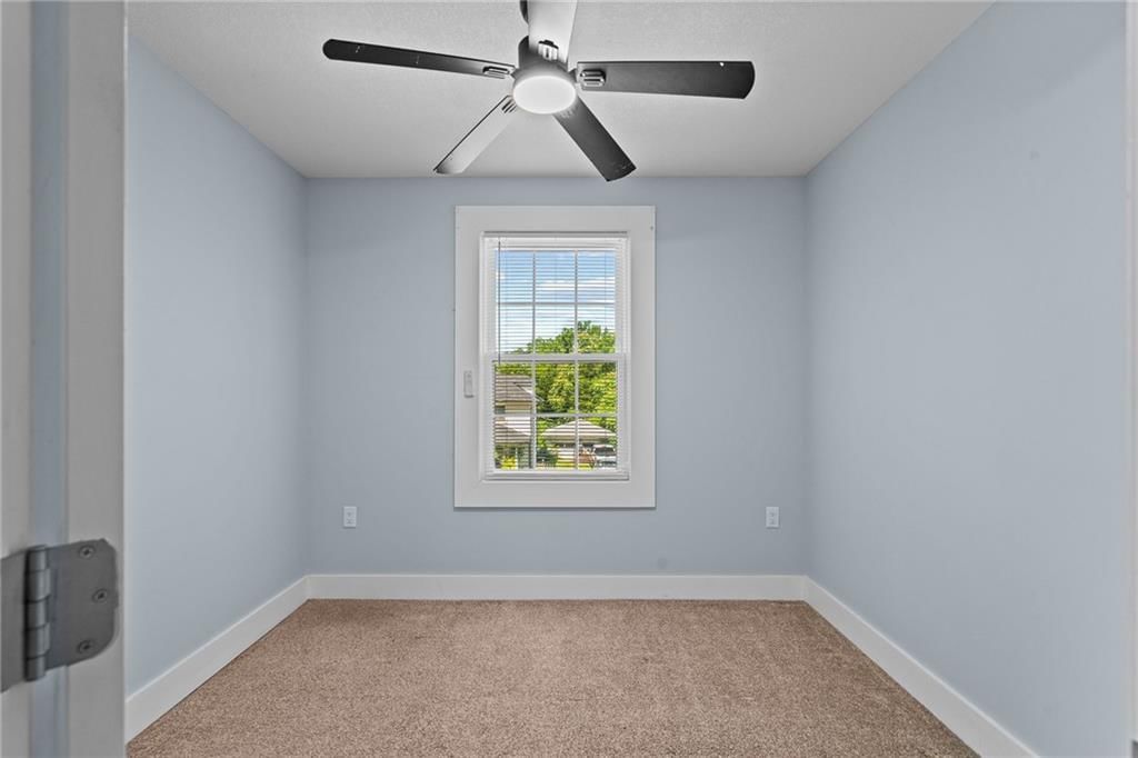 1219 S Glenwood Street — photo 19