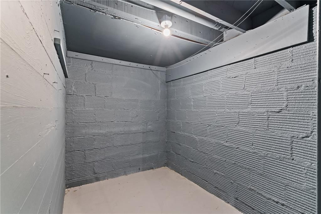 1219 S Glenwood Street — photo 26