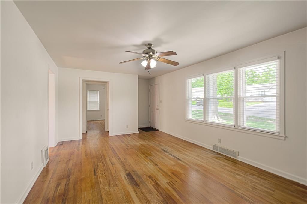 11624 W 68th Street — photo 6