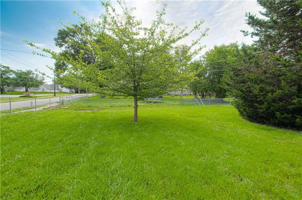 11624 W 68th Street — photo 17