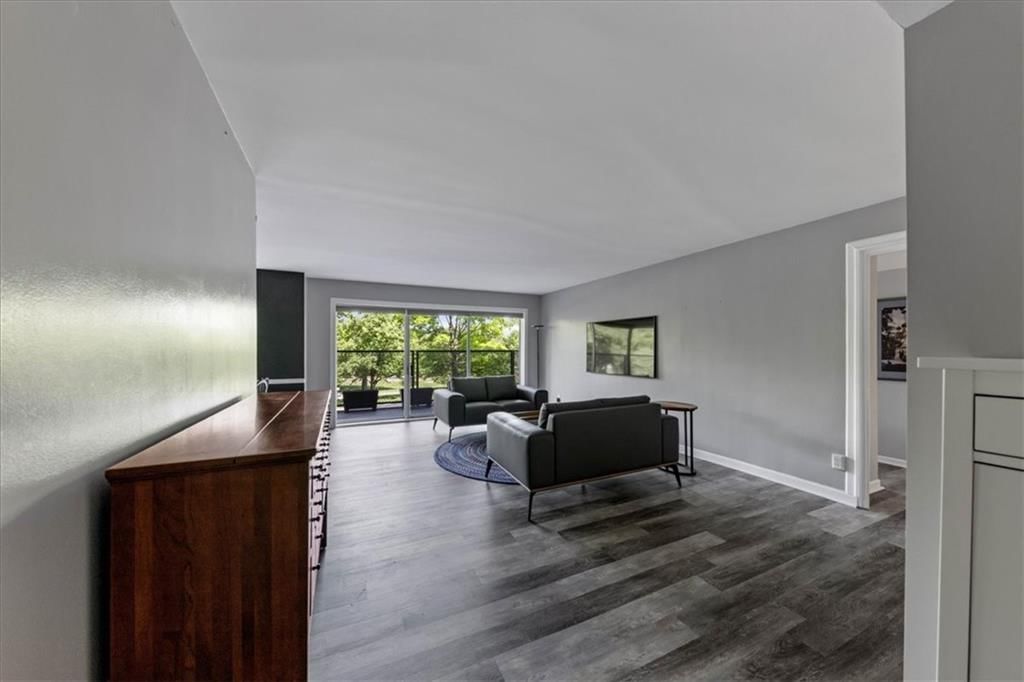 4550 Warwick Boulevard — photo 5