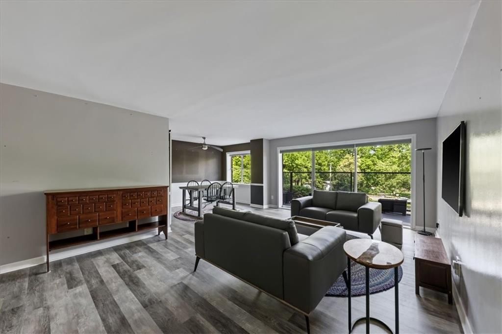 4550 Warwick Boulevard — photo 7