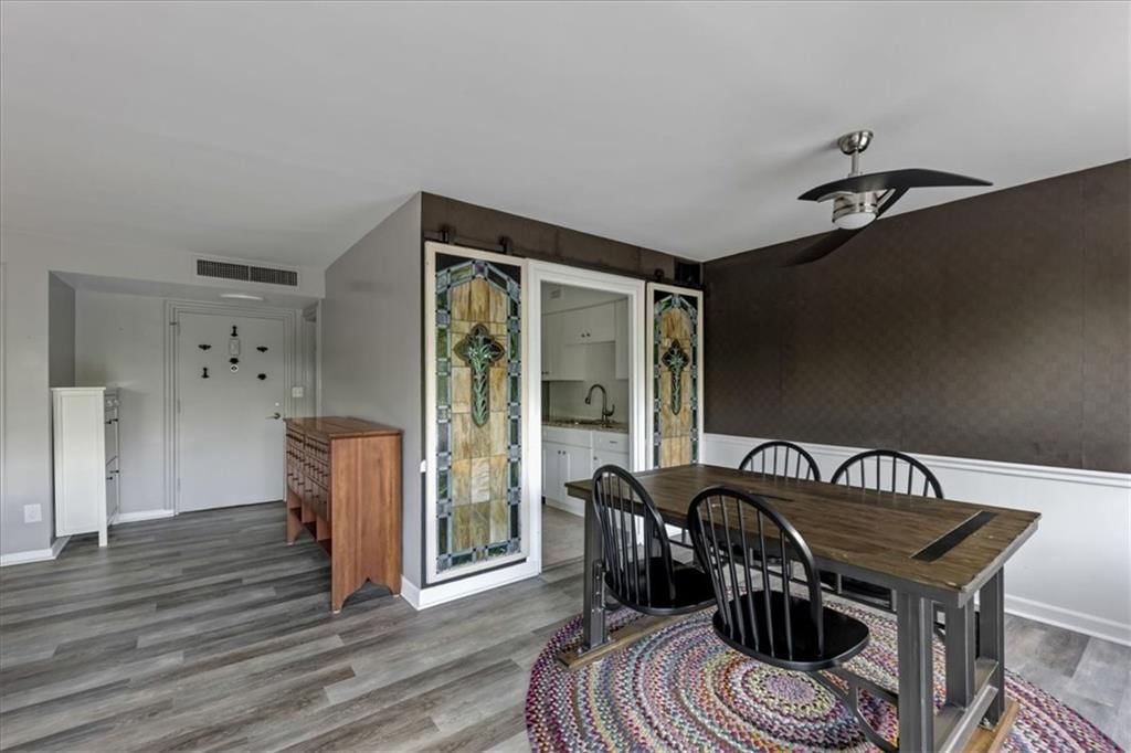 4550 Warwick Boulevard — photo 10