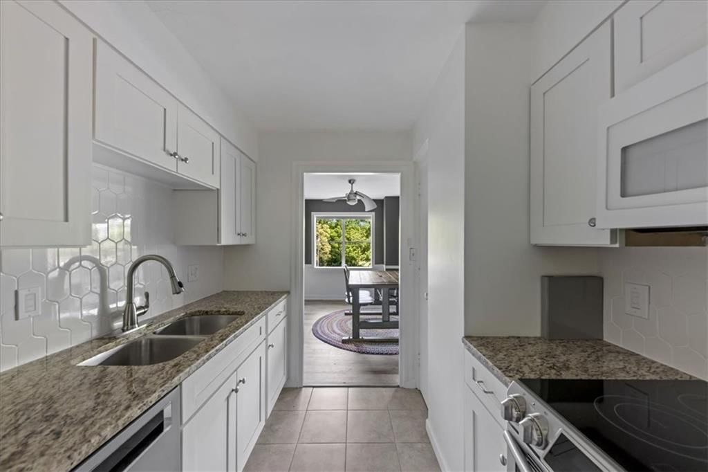 4550 Warwick Boulevard — photo 12