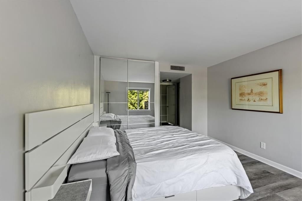 4550 Warwick Boulevard — photo 16