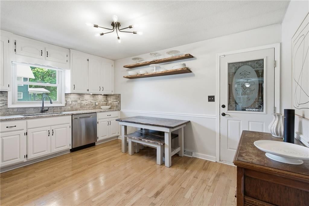 300 N 20TH Street — photo 17