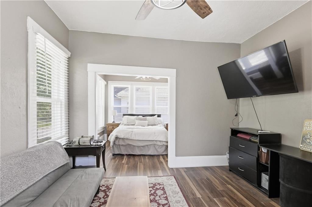 206 S Catalpa Street — photo 31