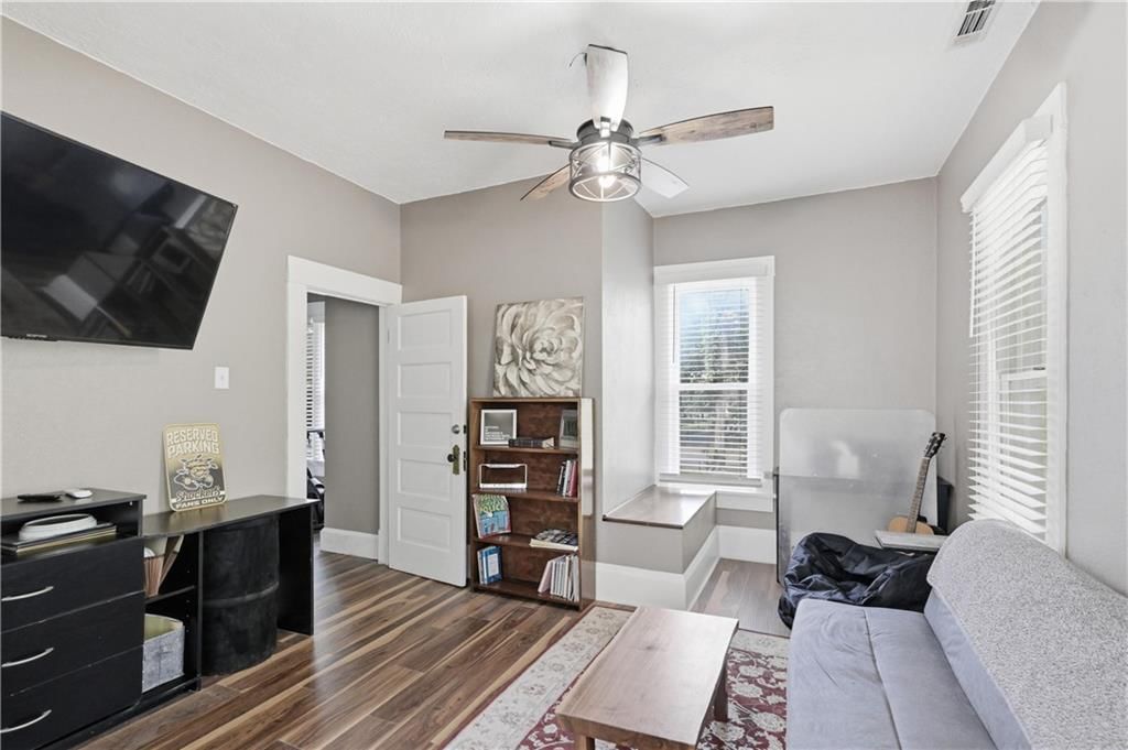 206 S Catalpa Street — photo 32