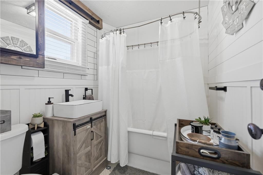 206 S Catalpa Street — photo 43