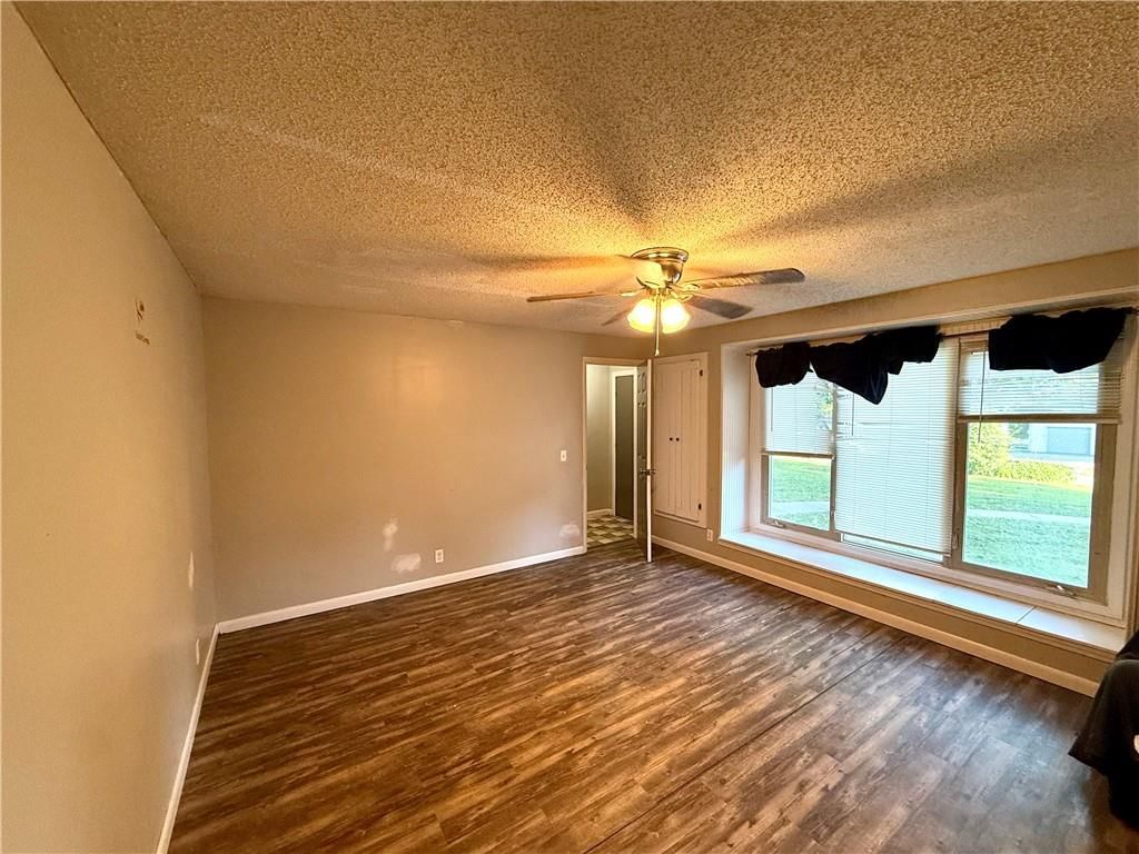 3127 Gene Field Road — photo 6