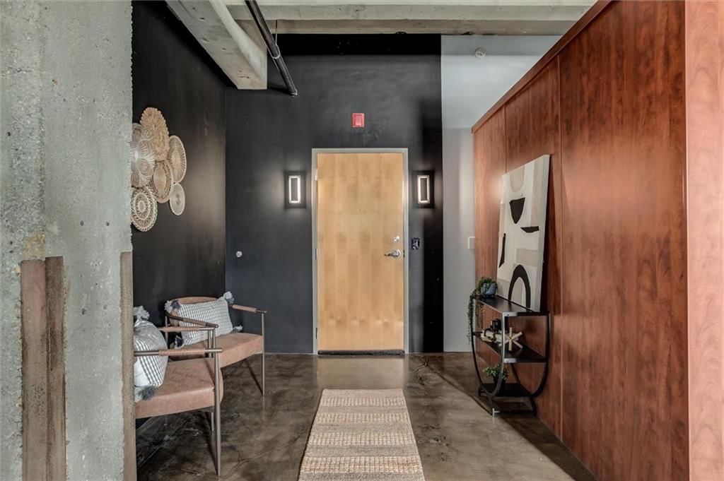 360 W Pershing Road — photo 1