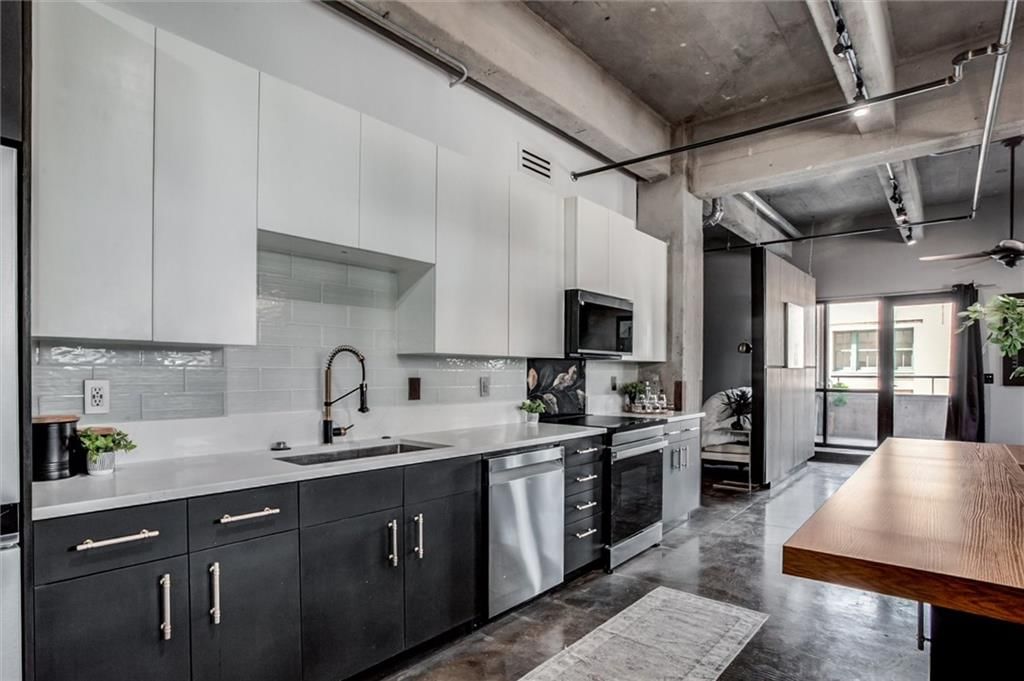 360 W Pershing Road — photo 14