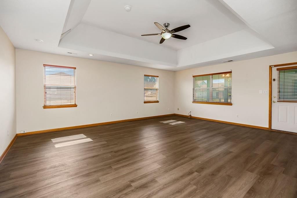 700 Sun Court — photo 4