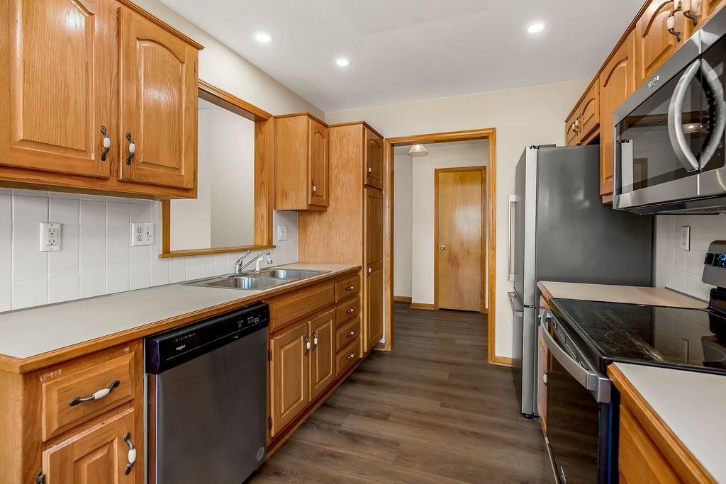 700 Sun Court — photo 9