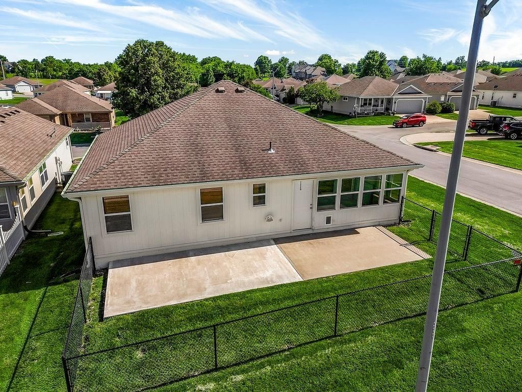 700 Sun Court — photo 34