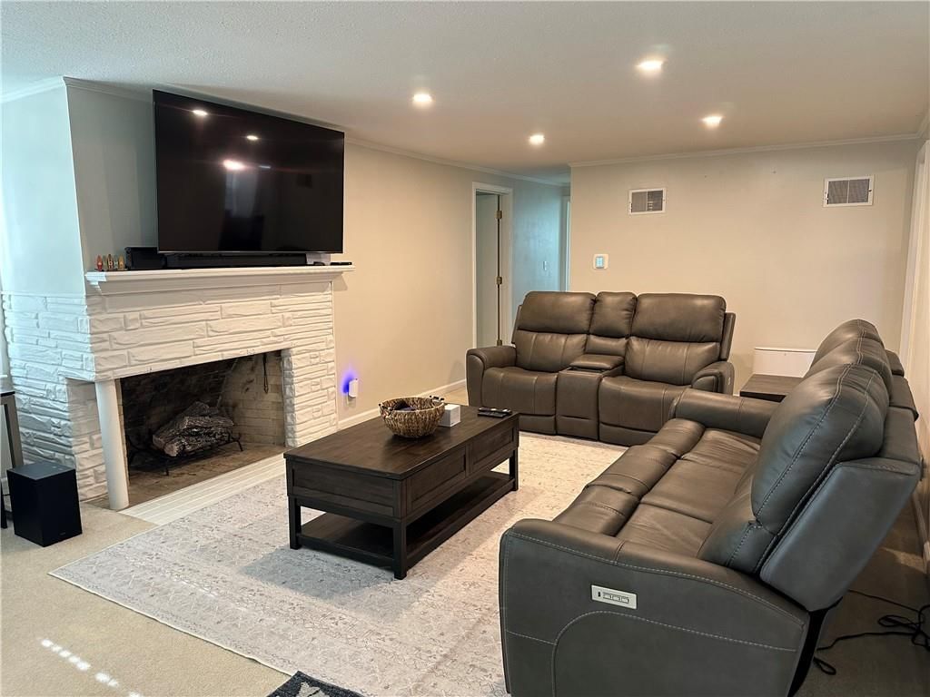 822 Sunset Avenue — photo 3