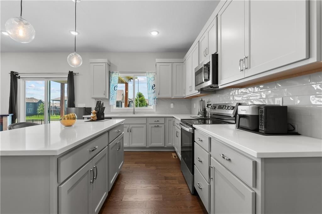 1717 SW Hightown Drive — photo 12