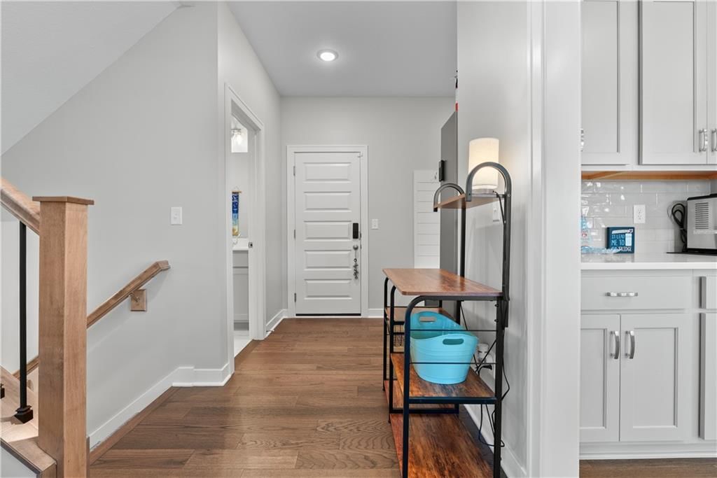 1717 SW Hightown Drive — photo 16
