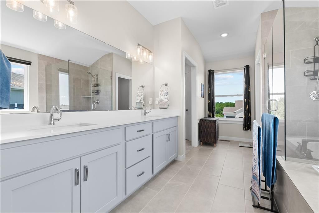 1717 SW Hightown Drive — photo 25