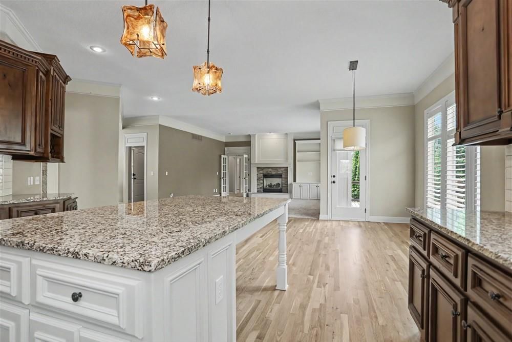 9302 W 157th Terrace — photo 8