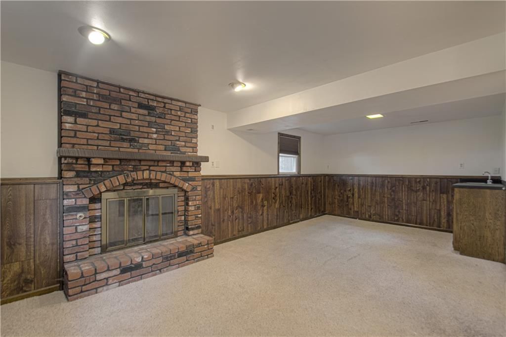 Photo 18 of 29 - 16307 Spring Valley Road, Belton, MO 64012