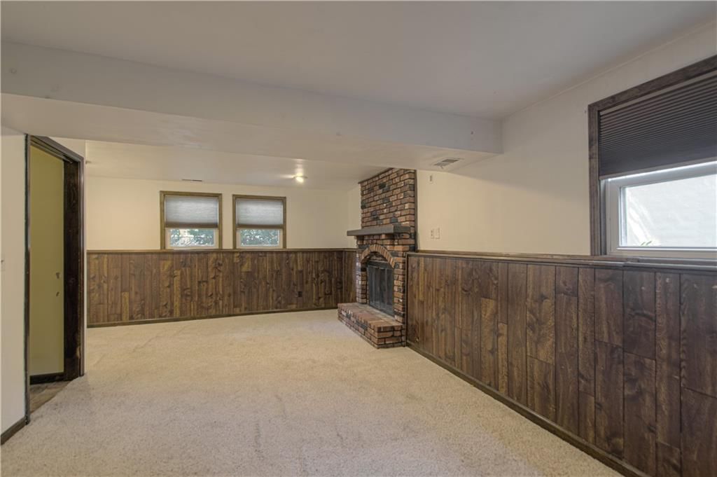 Photo 21 of 29 - 16307 Spring Valley Road, Belton, MO 64012