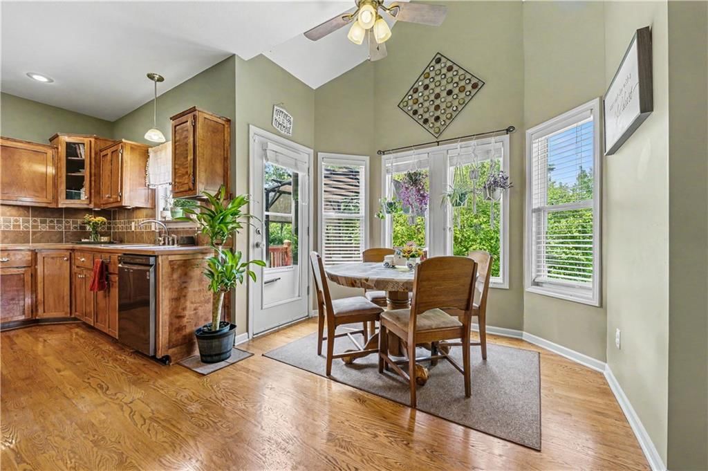 905 Ash Drive — photo 10