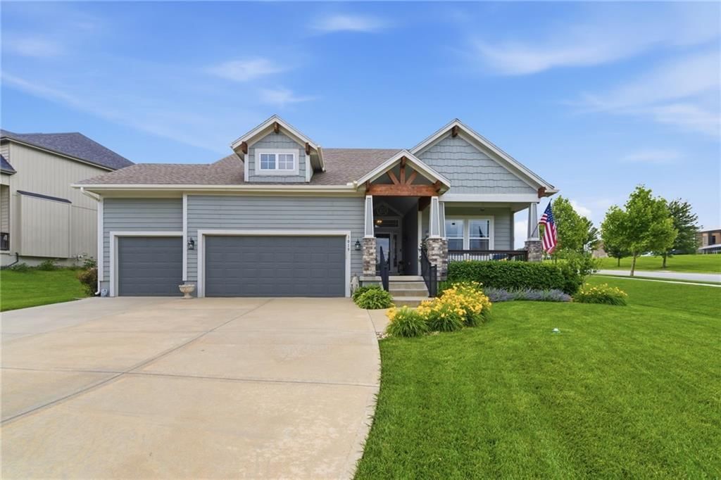 1019 N Cedarcrest Drive — photo 8