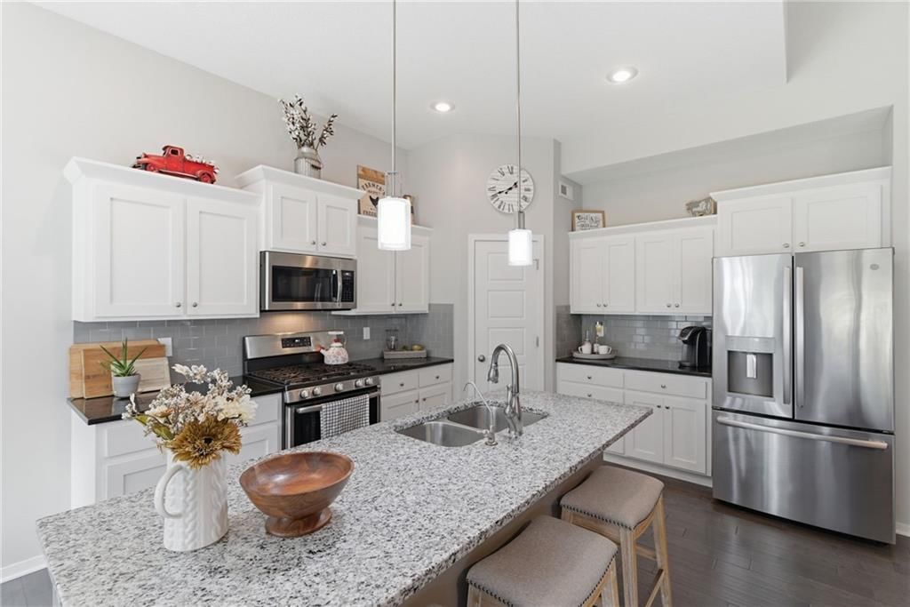 1019 N Cedarcrest Drive — photo 13