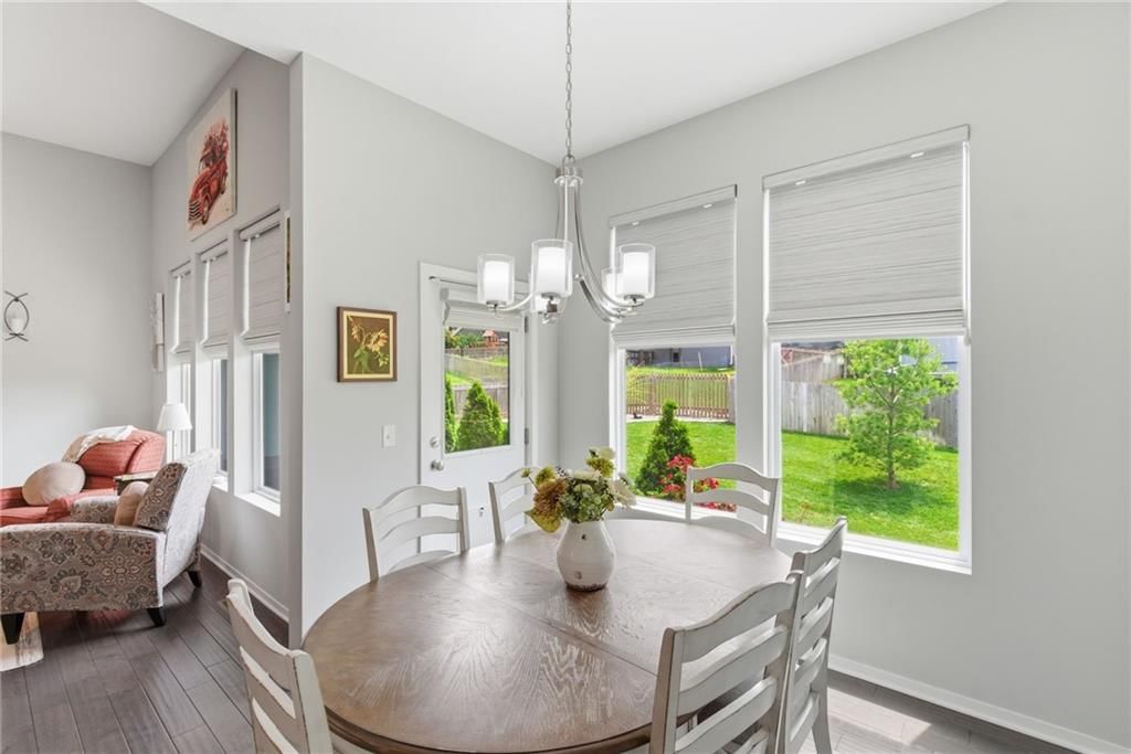 1019 N Cedarcrest Drive — photo 16