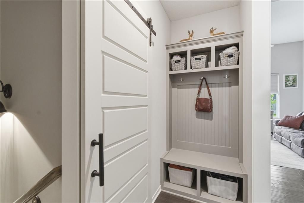 1019 N Cedarcrest Drive — photo 24