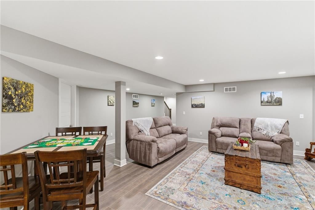 1019 N Cedarcrest Drive — photo 26