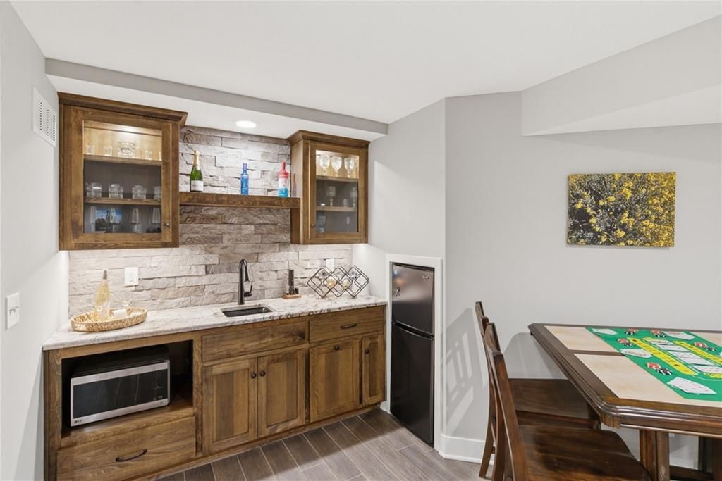 1019 N Cedarcrest Drive — photo 27