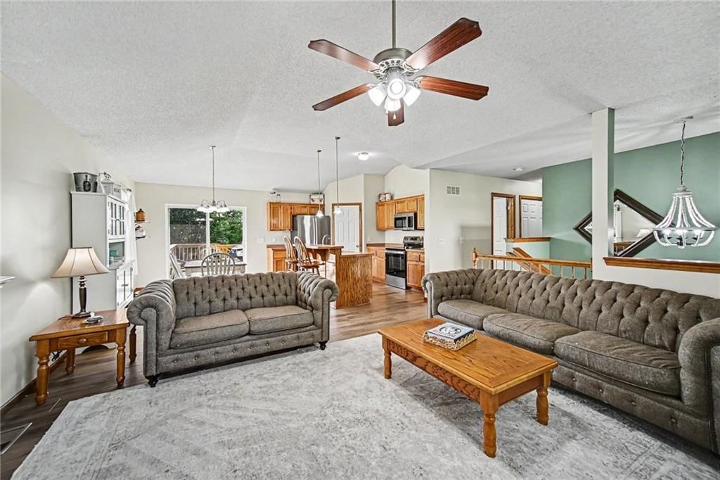 18607 Wildflower Drive — photo 5