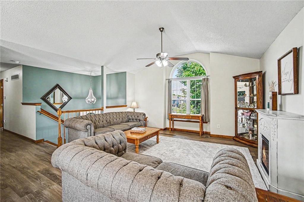 18607 Wildflower Drive — photo 7