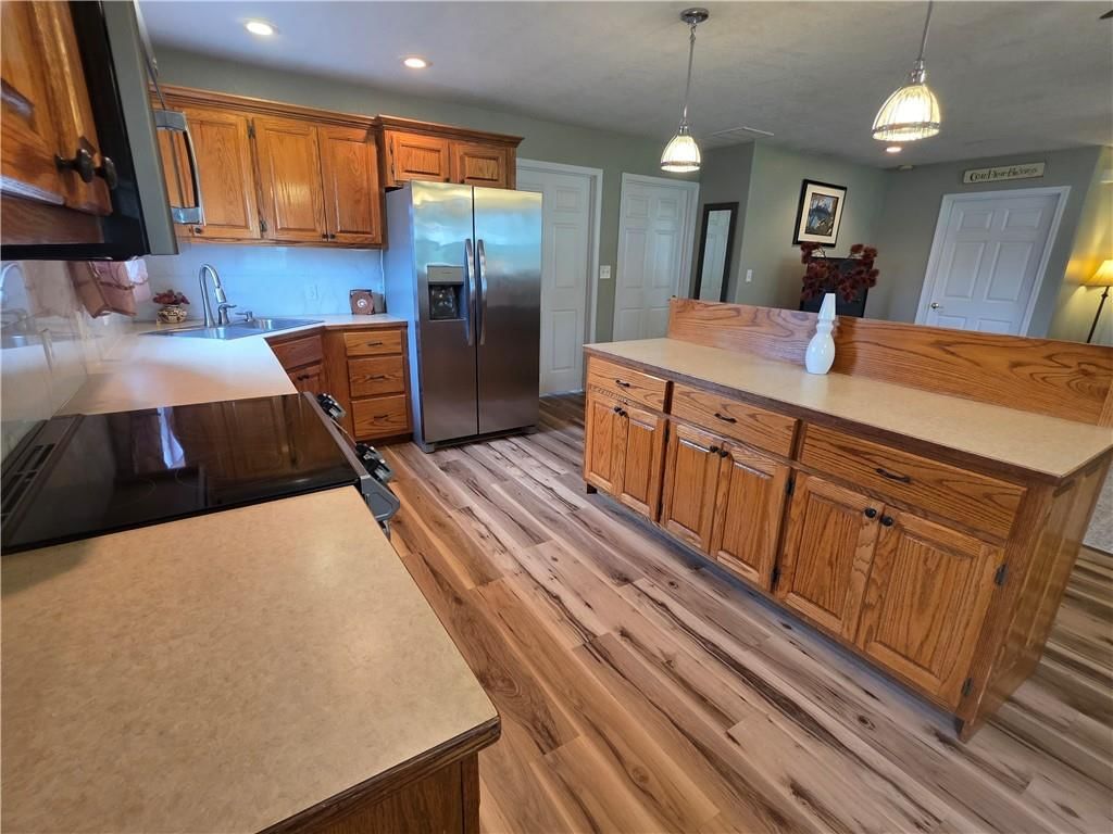 1401 S Main Street — photo 11