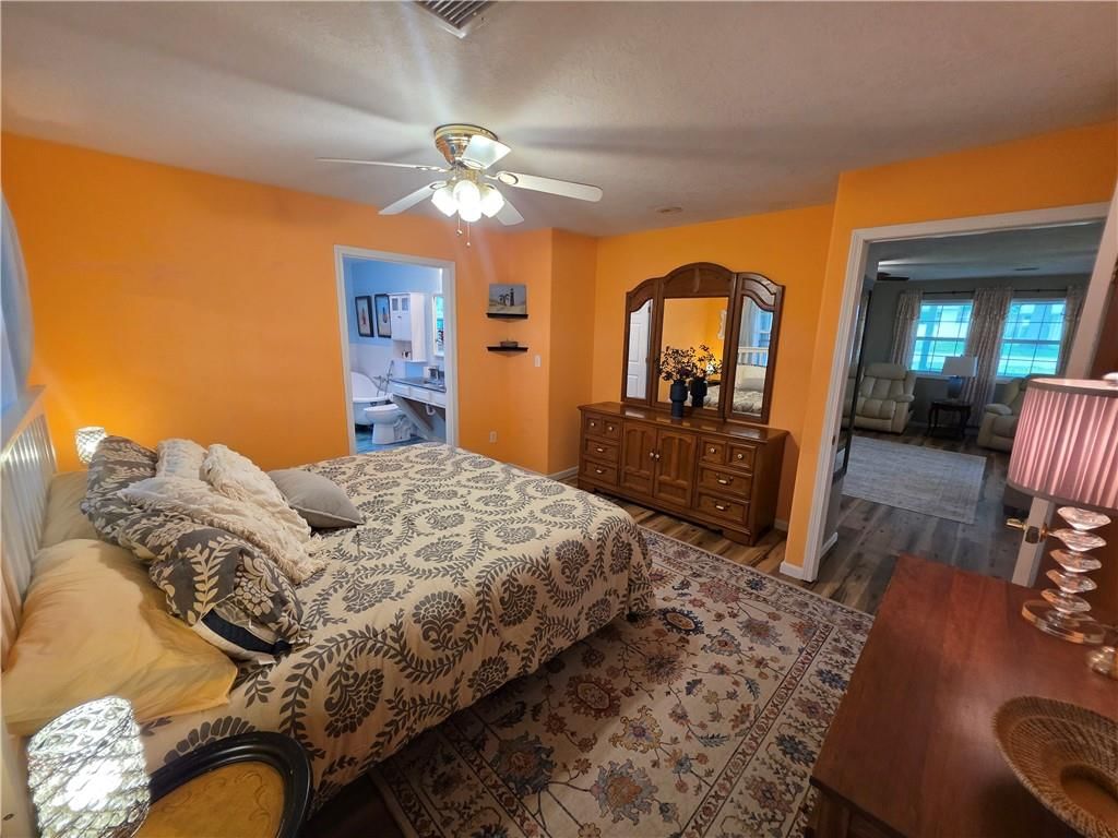 1401 S Main Street — photo 16