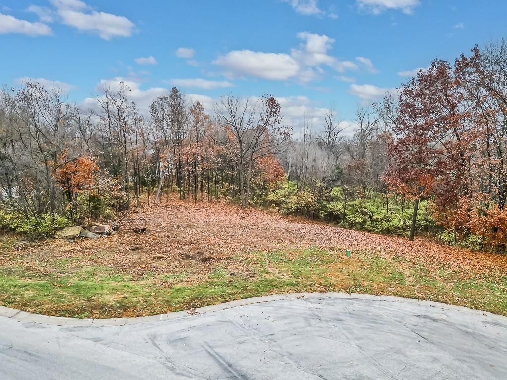 1942 Edgewood Drive — photo 3