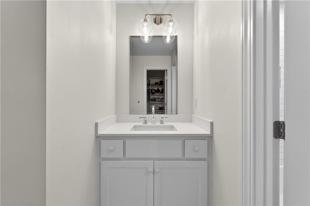 4122 W 73rd Terrace — photo 39