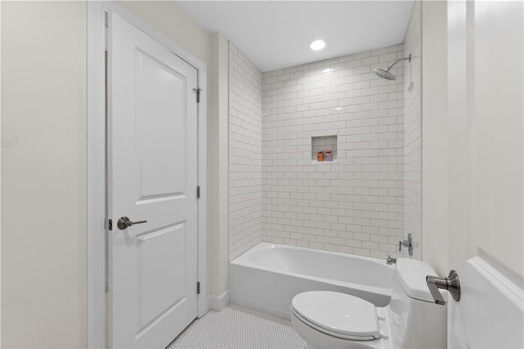 4122 W 73rd Terrace — photo 44
