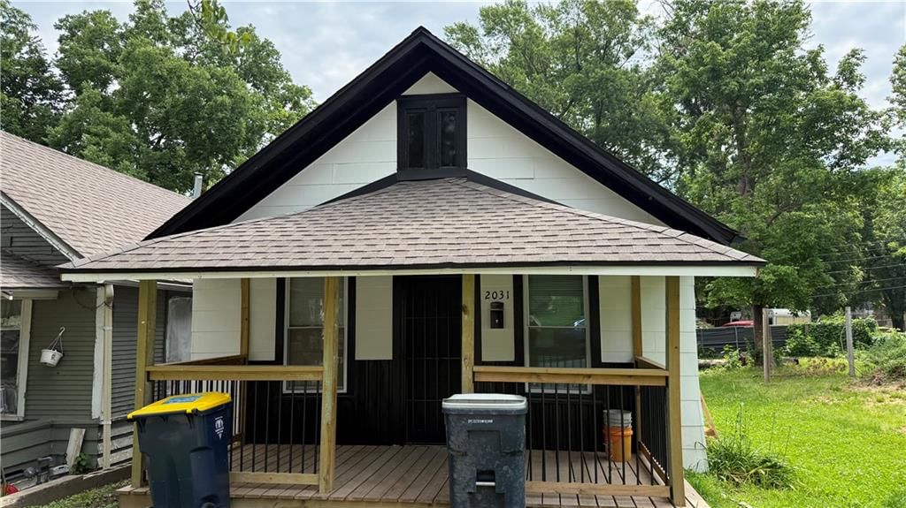 2031 Lister Avenue — photo 1
