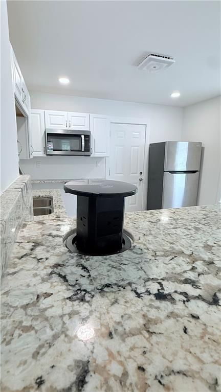 2031 Lister Avenue — photo 8