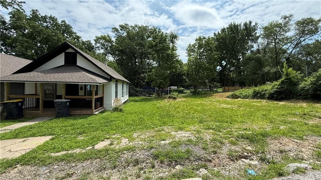 2031 Lister Avenue — photo 22